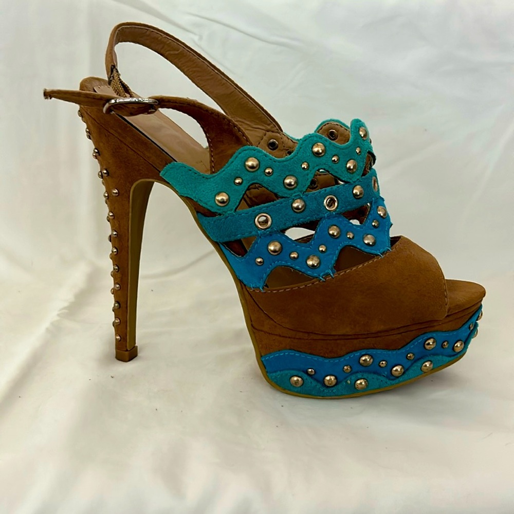 Liliana - Tan and Teal Platform Slingbacks. Size 7.5.